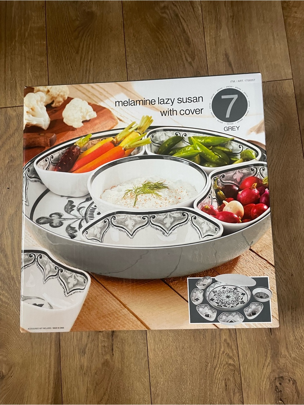 7-piece  Indoor and Outdoor Entertaining  Melamine Lazy Susan Set with Cover